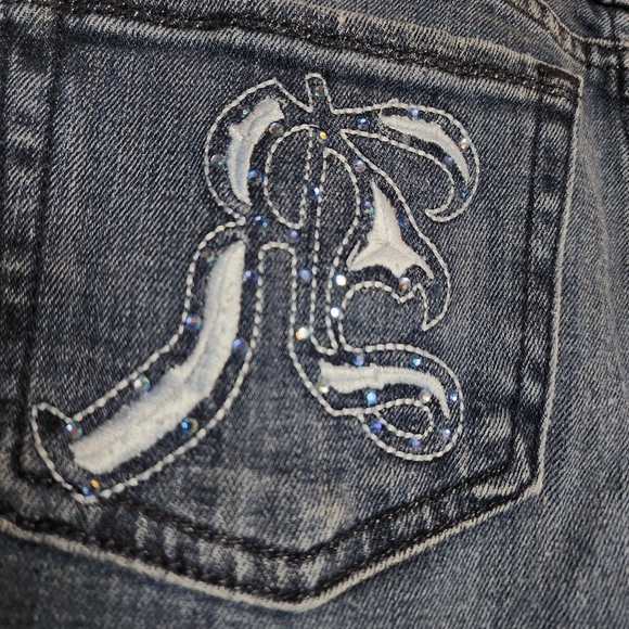 Rock & Republic Stella straight jeans. Embellished pockets. Women's size 26 - Picture 5 of 16